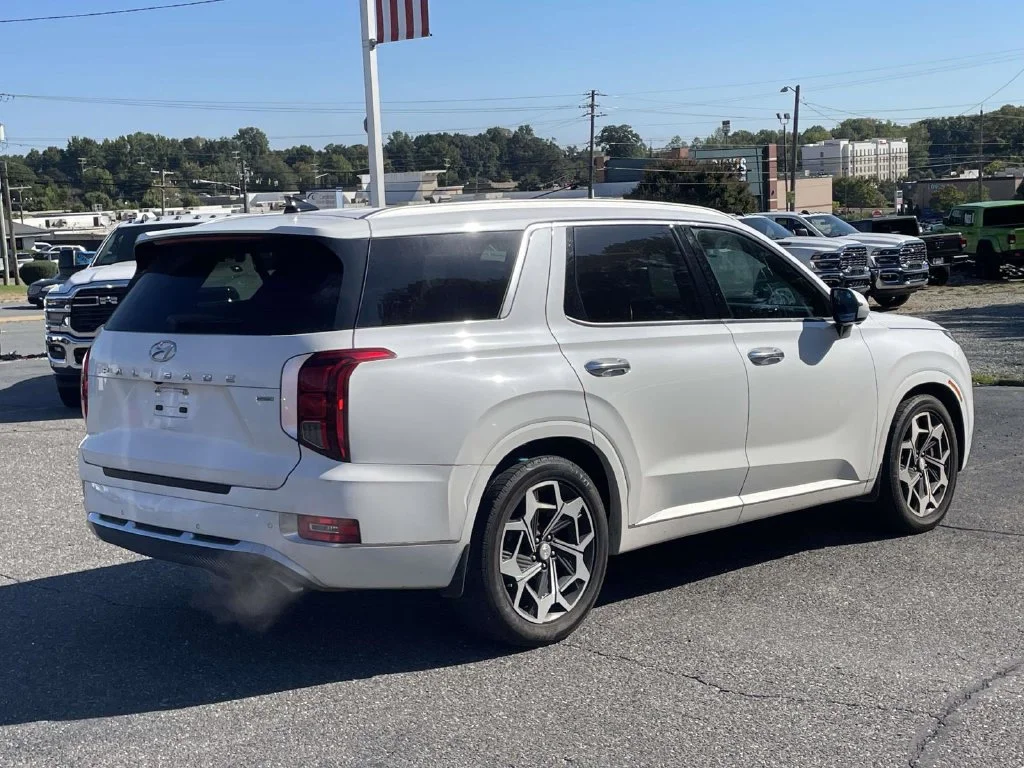 Used 2021 White Hyundai Calligraphy image 8