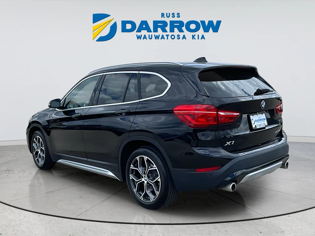 Used 2022 Black BMW xDrive28i image 3