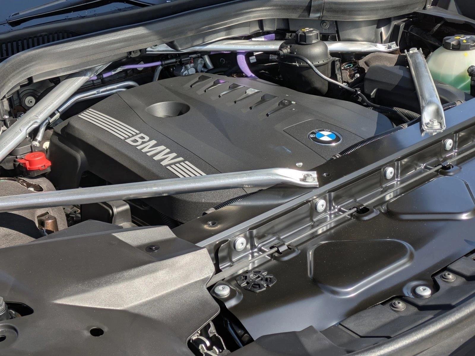 Used 2026 Macadamia Metallic BMW xDrive40i image 18