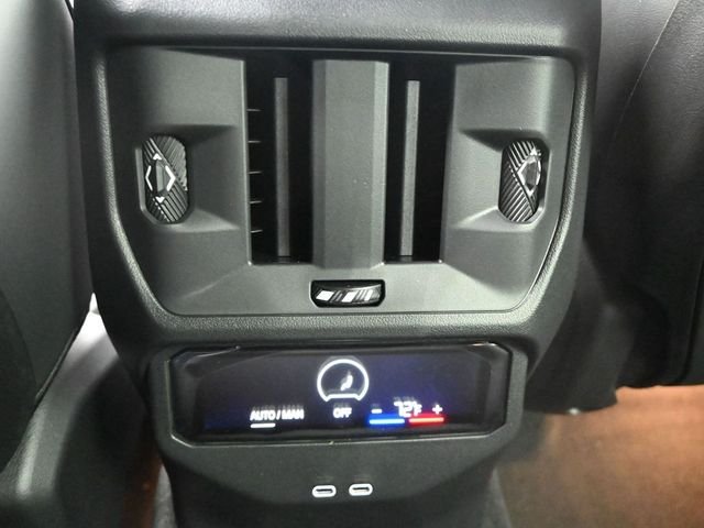 2026 BMW X3 30 - Photo 16