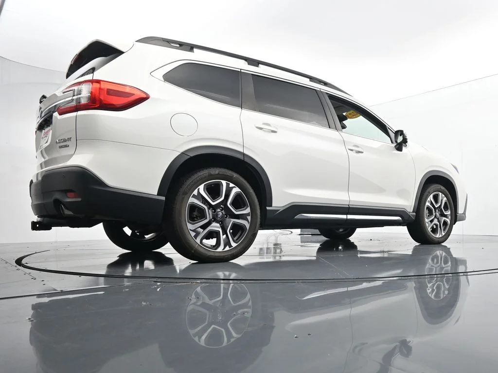 Used 2023 White Subaru Limited image 34