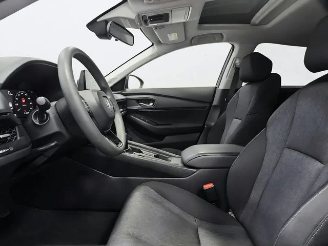 Used 2025 Gray Honda SE image 9