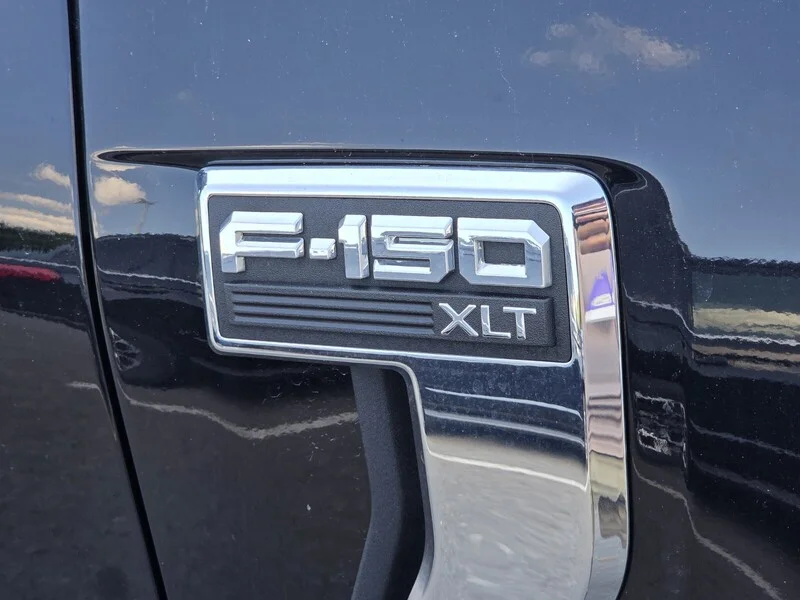 Used 2025 Black Metallic FORD XLT image 8