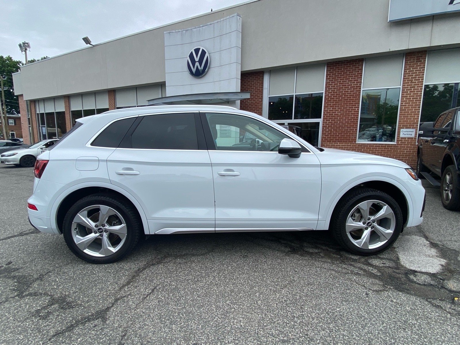 Used 2021 White Audi 45 Premium Plus image 2