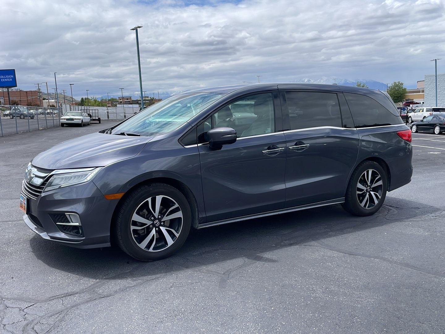 2018 Honda Odyssey Elite's photo