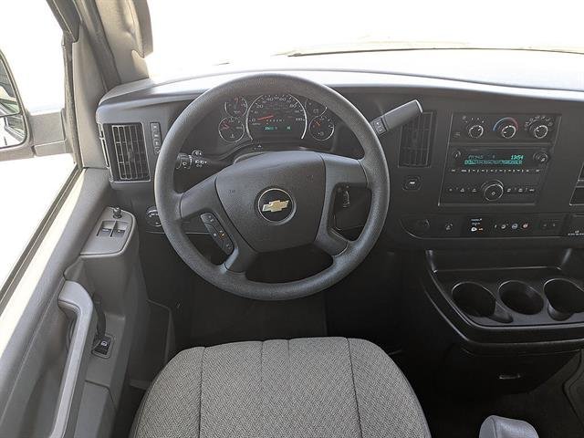 2024 Chevrolet Express Passenger LT - Photo 19