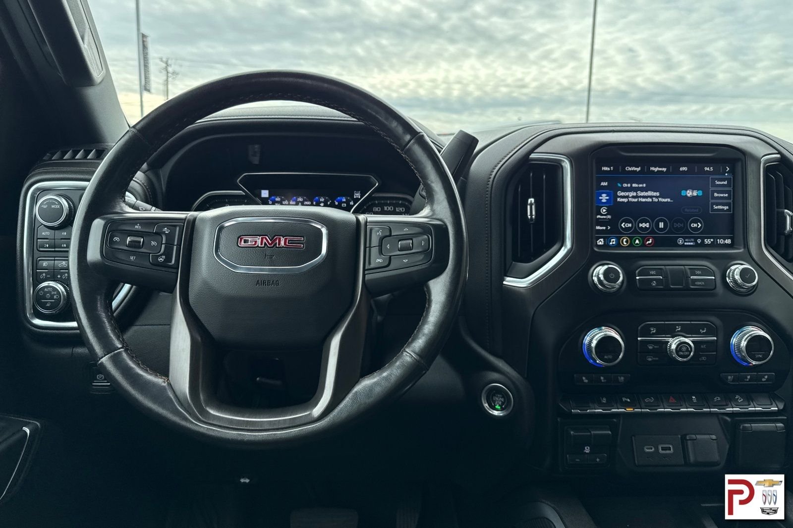 Used 2022 White GMC AT4 image 16