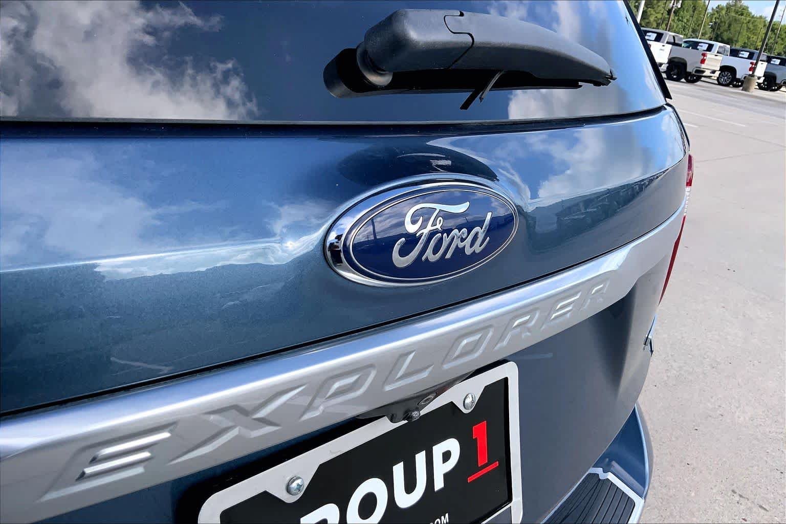 Used 2019 Blue Ford Platinum image 31