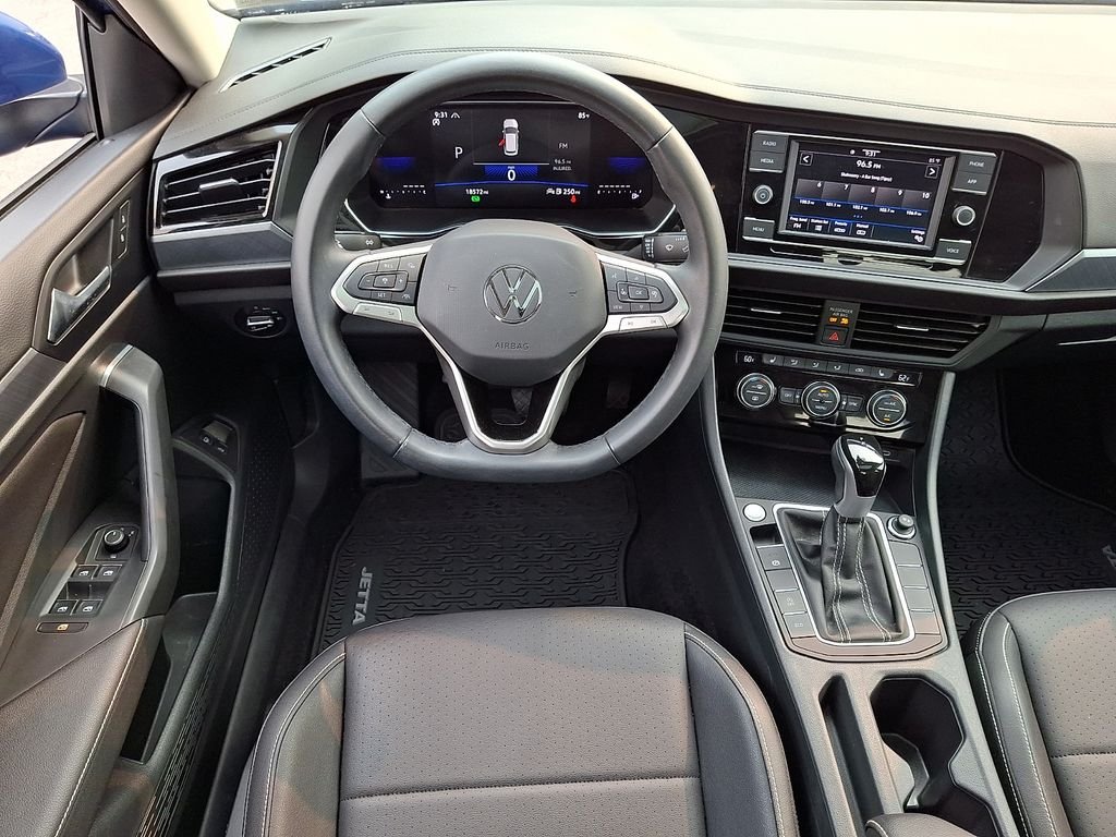 Used 2024 Blue Volkswagen 1.5T SE image 11