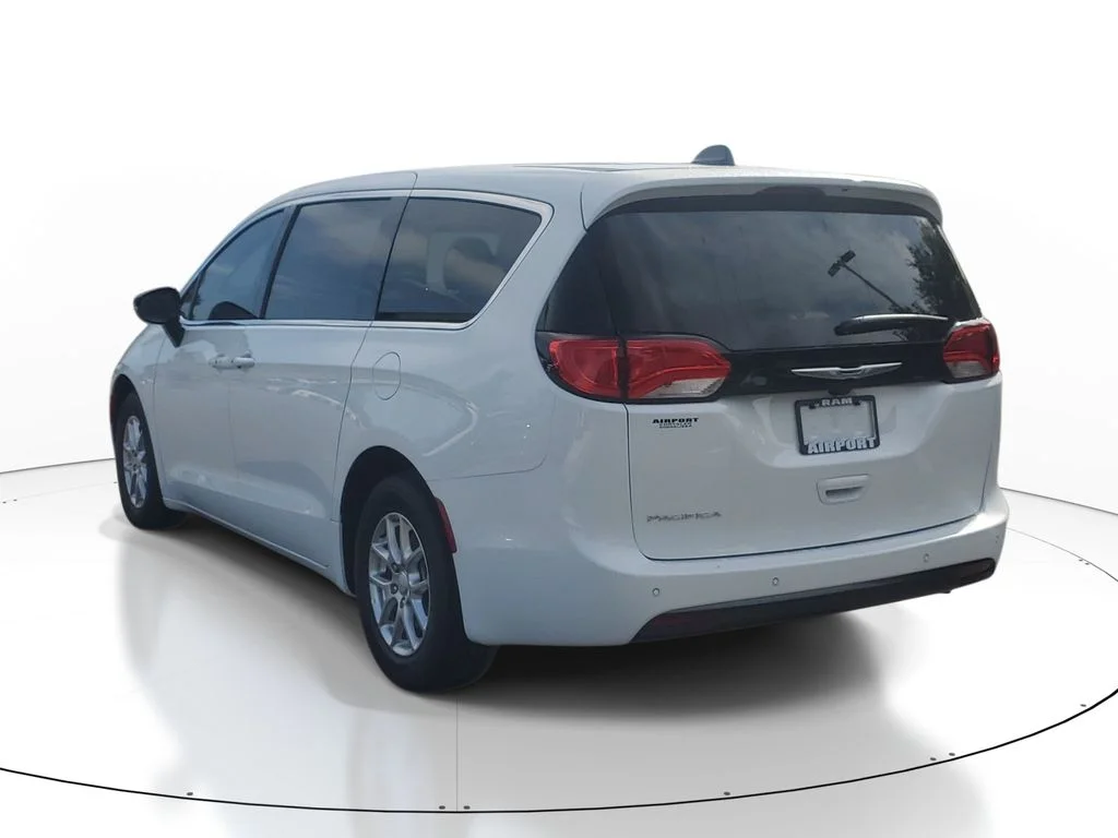 New 2027 White Chrysler LX image 3