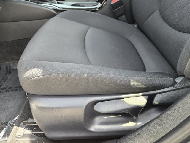 Used 2020 Blizzard Pearl Toyota  image 20