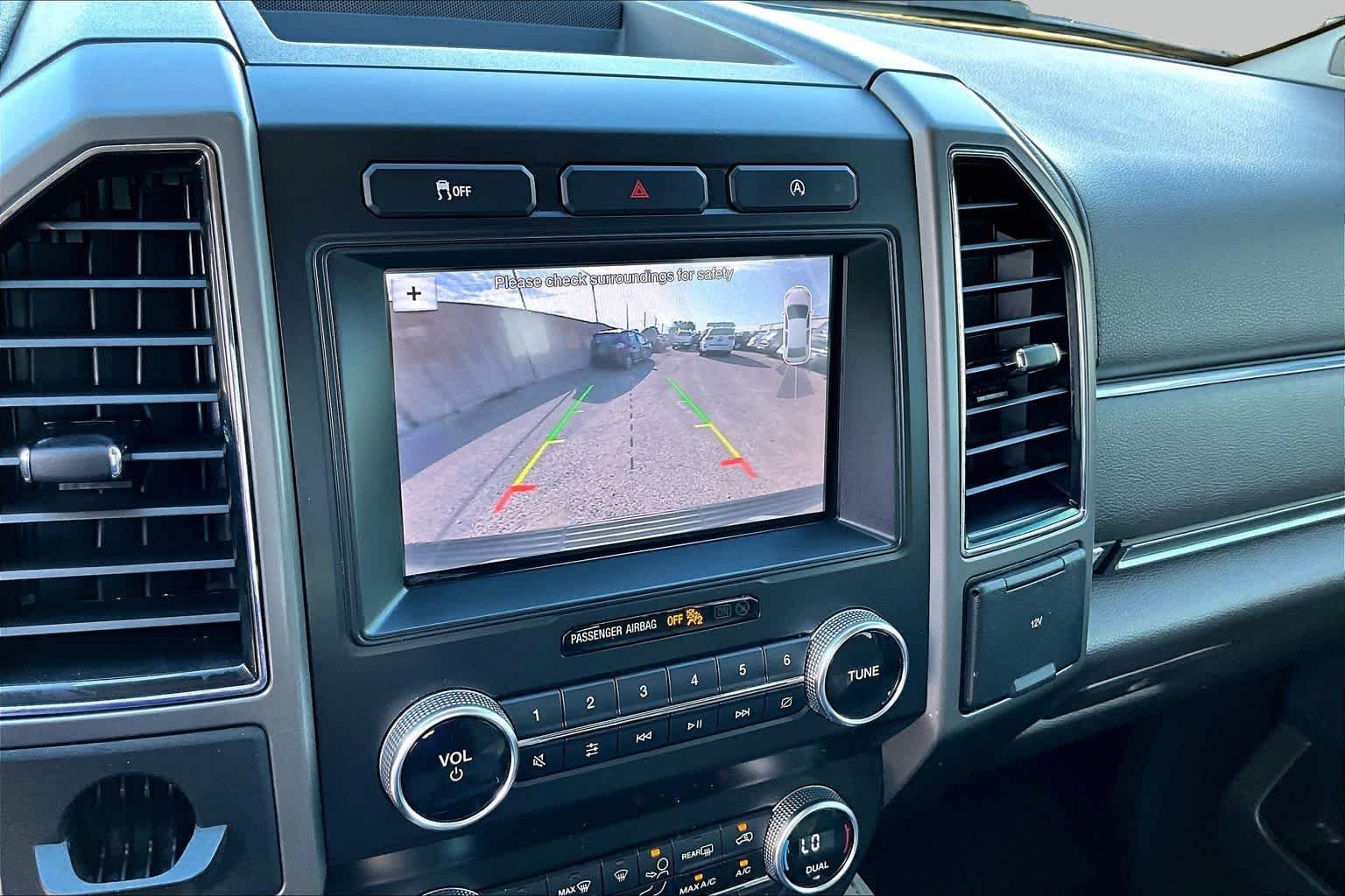 Used 2019 Stone Gray Ford XLT image 31