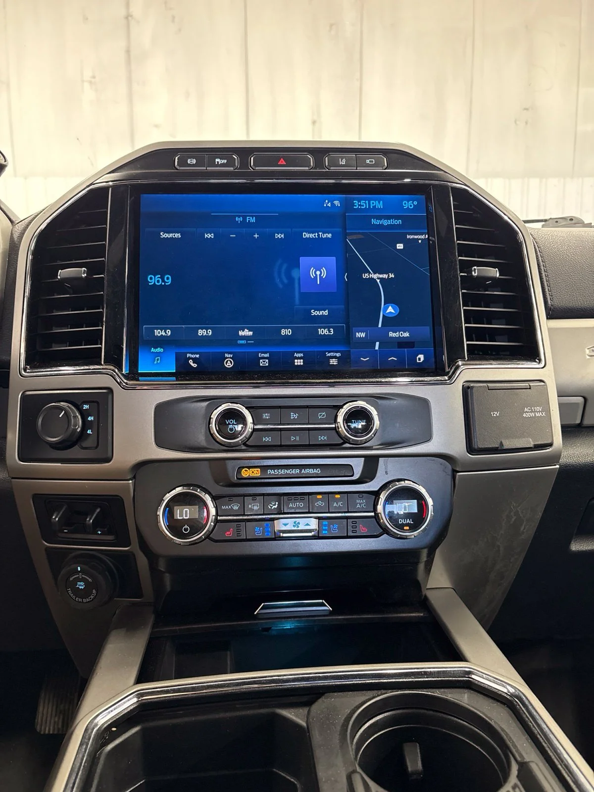 Used 2022 White Ford Lariat image 12