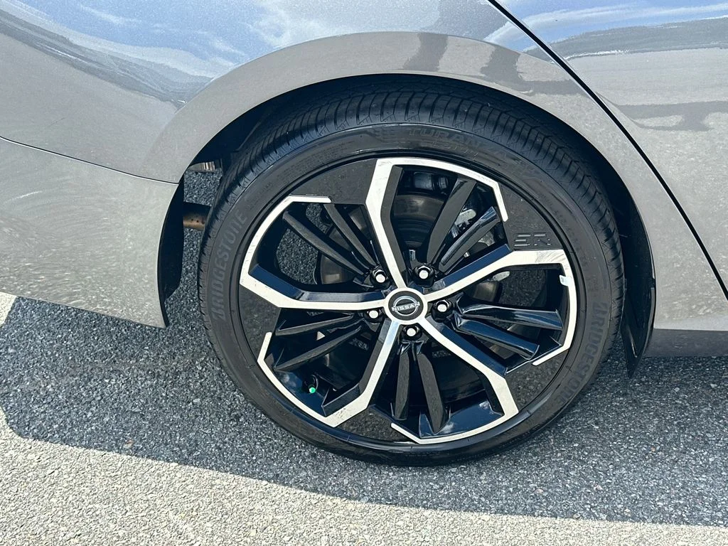 Used 2025 Gray Nissan 2.5 SR image 17