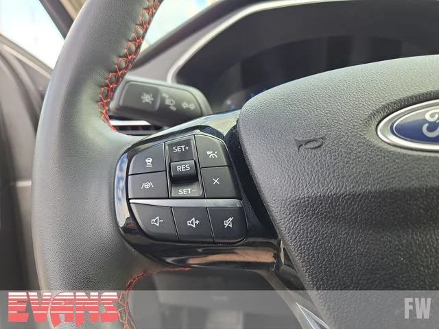 Used 2022 Gray Ford SEL image 12