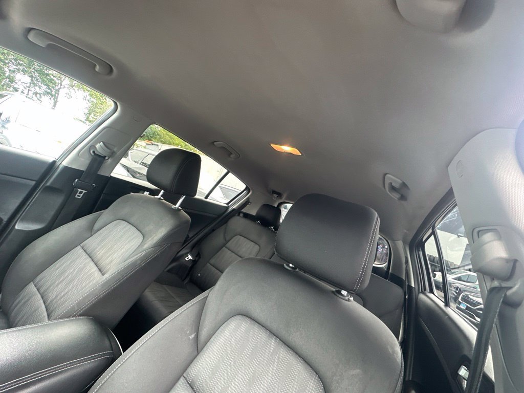 Certified Used 2022 Red Kia LX image 12