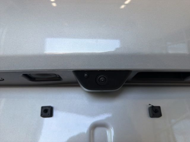 New 2026 Silver Zynith Exterior Paint Jeep  image 7