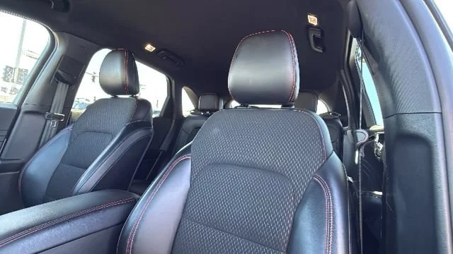 2025 Ford Escape ST-Line - Photo 11