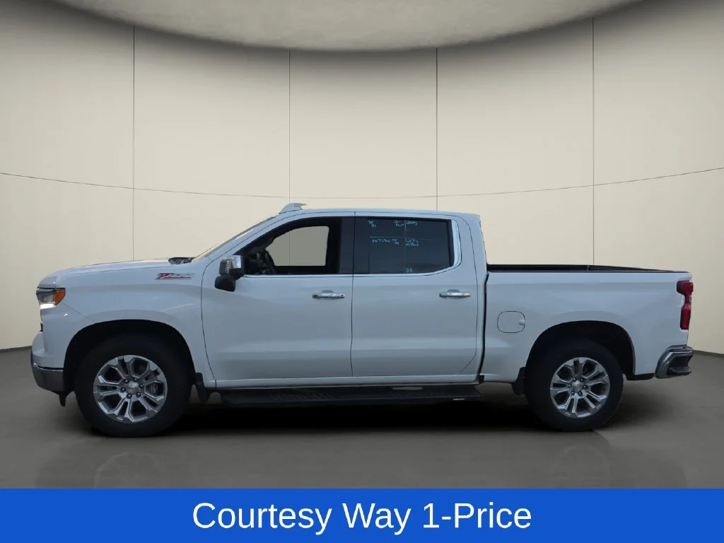 Used 2025 White Chevrolet LTZ image 5