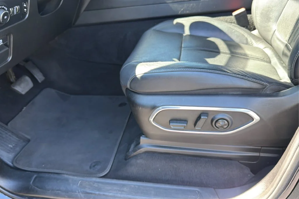 Used 2024 Black Jeep Series II image 19