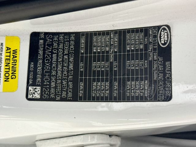 Used 2020  Land Rover R-Dynamic HSE image 33