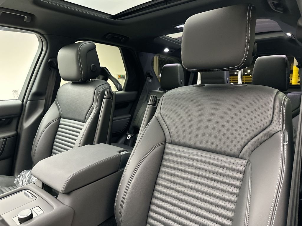 New 2026 Santorini Black Land Rover S image 10