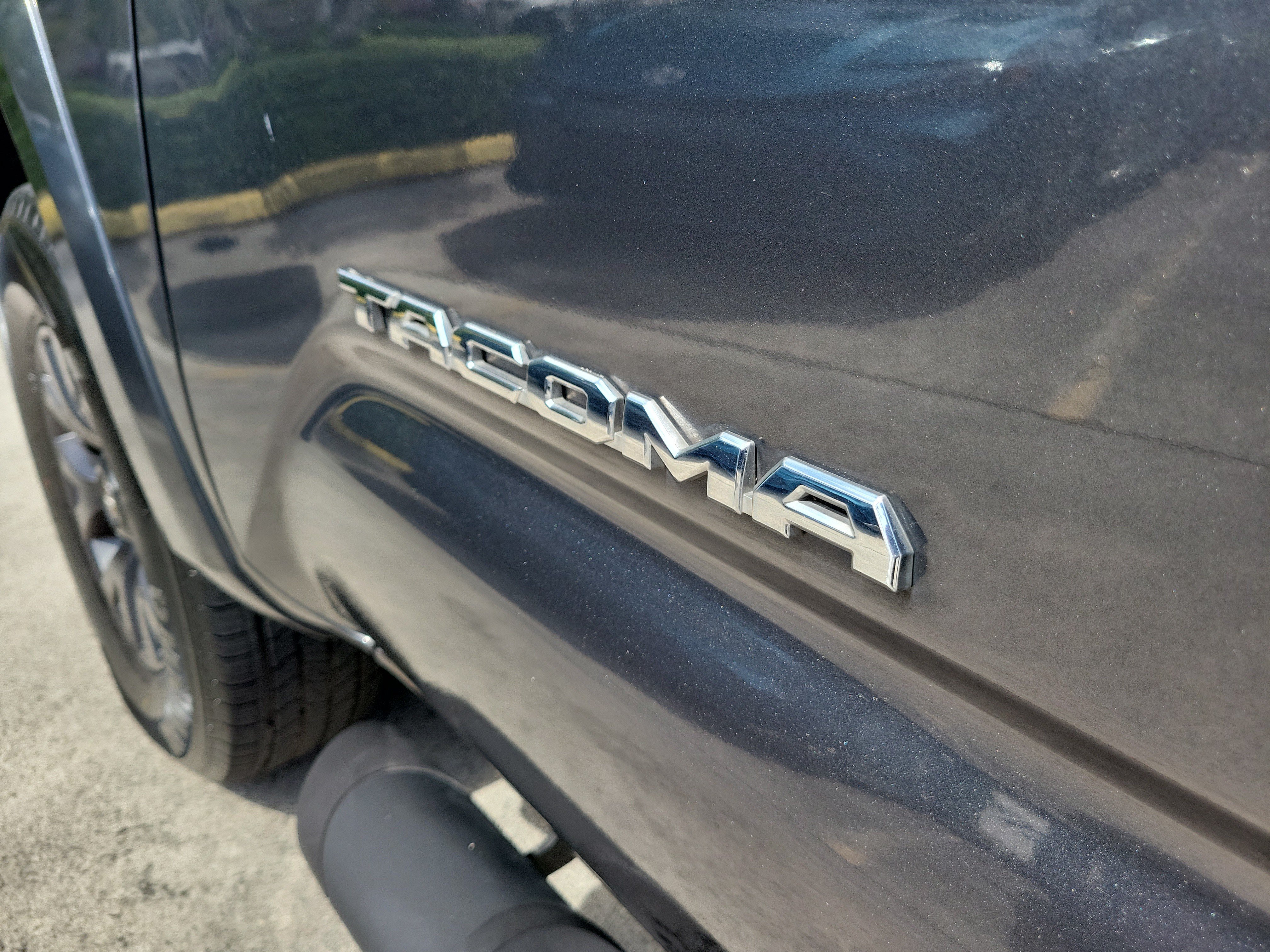 Used 2021 Magnetic Gray Metallic Toyota SR5 image 9