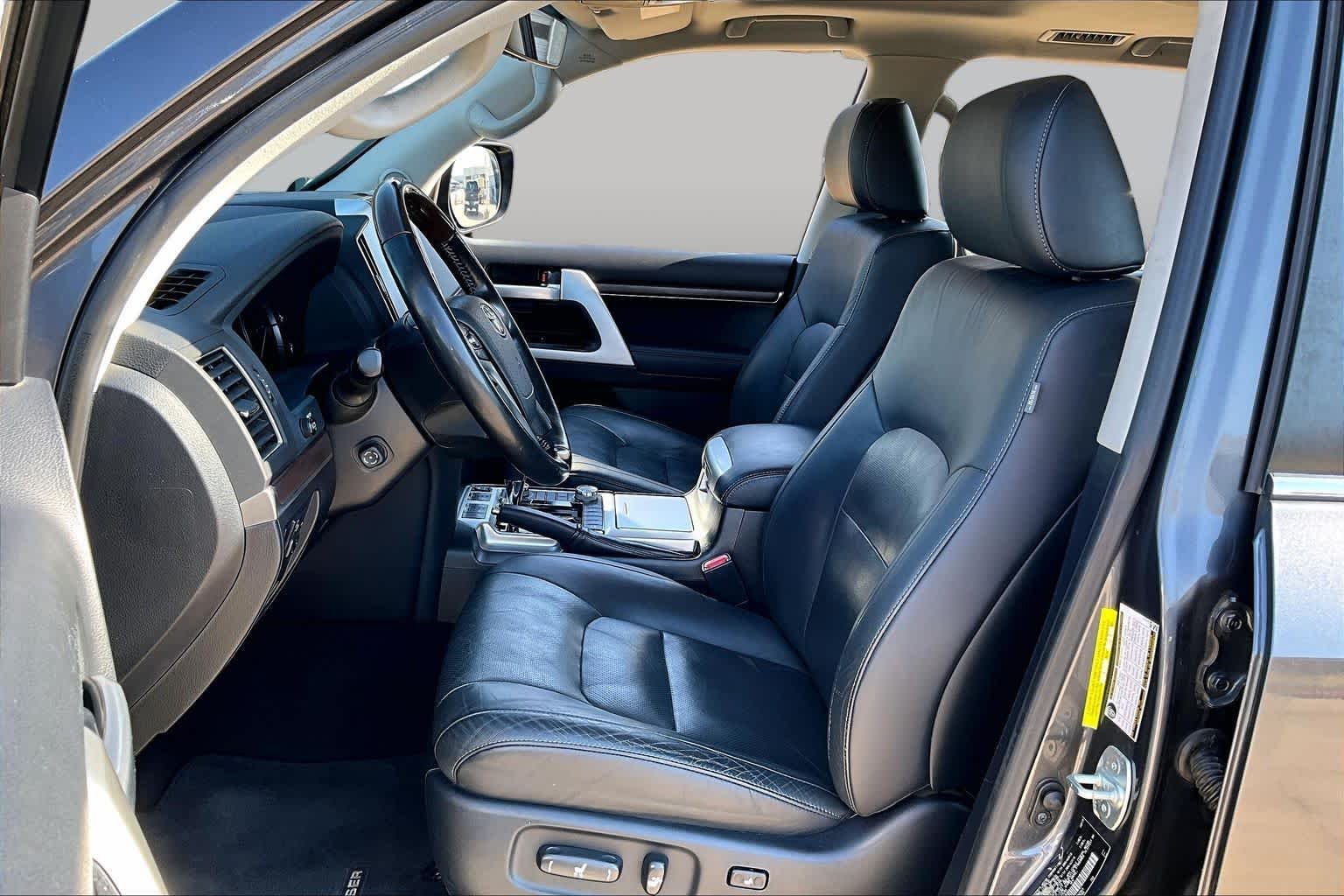 Used 2019 Magnetic Gray Metallic Toyota  image 8