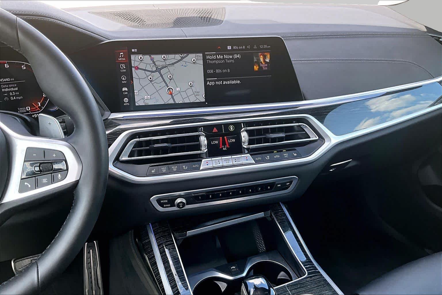 Used 2022 Alpine White BMW M50i image 6