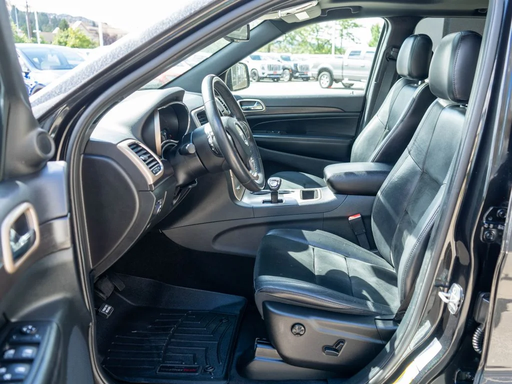Used 2015 Black Jeep Altitude image 11