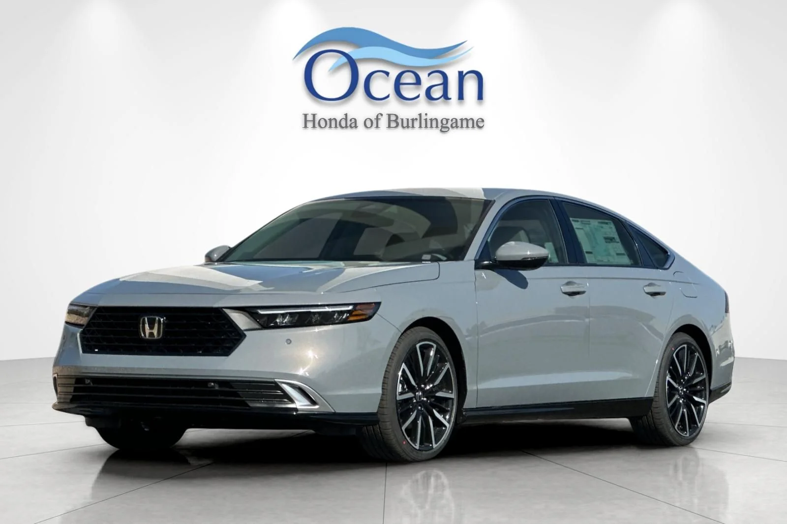 New 2026 Urban Gray Pearl Honda Touring image 8