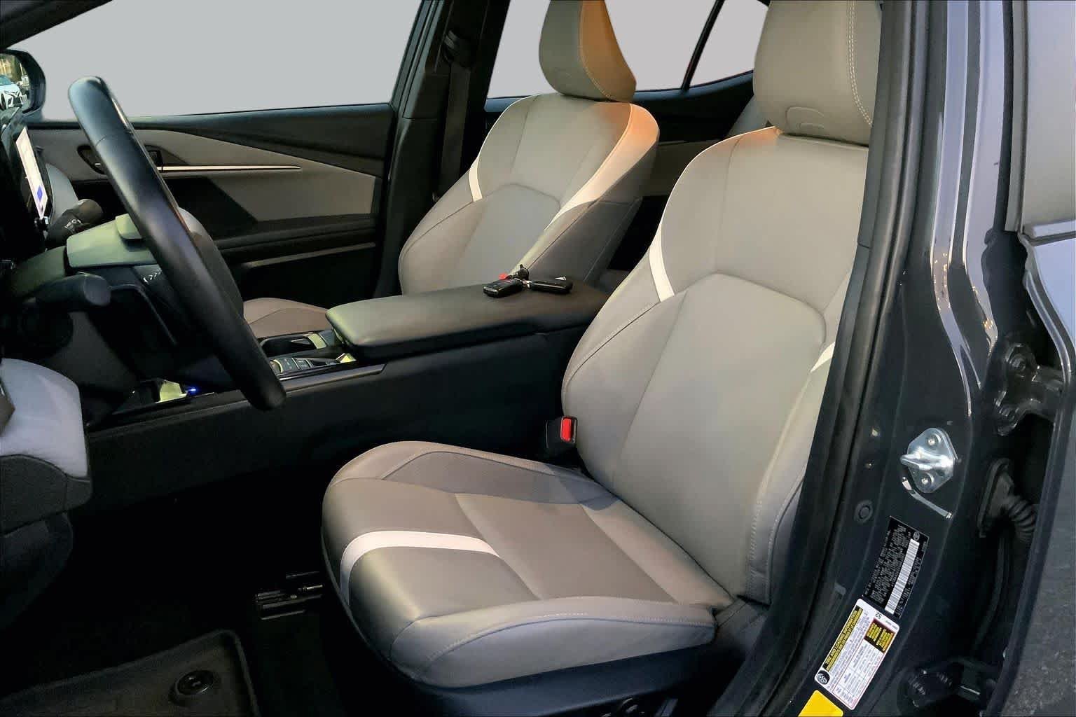 Used 2025 Underground Toyota SE image 7