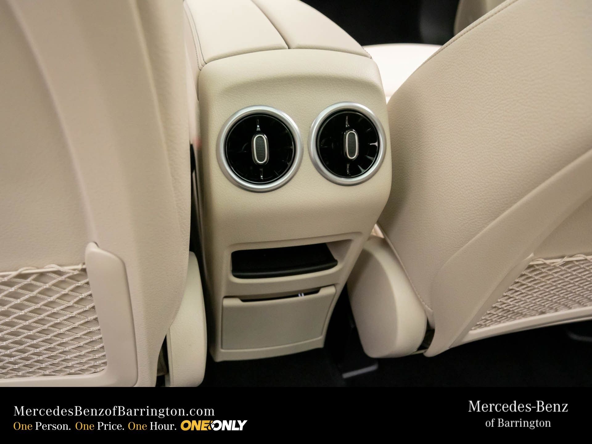 New 2026 Polar White Mercedes-Benz GLB 250 image 21