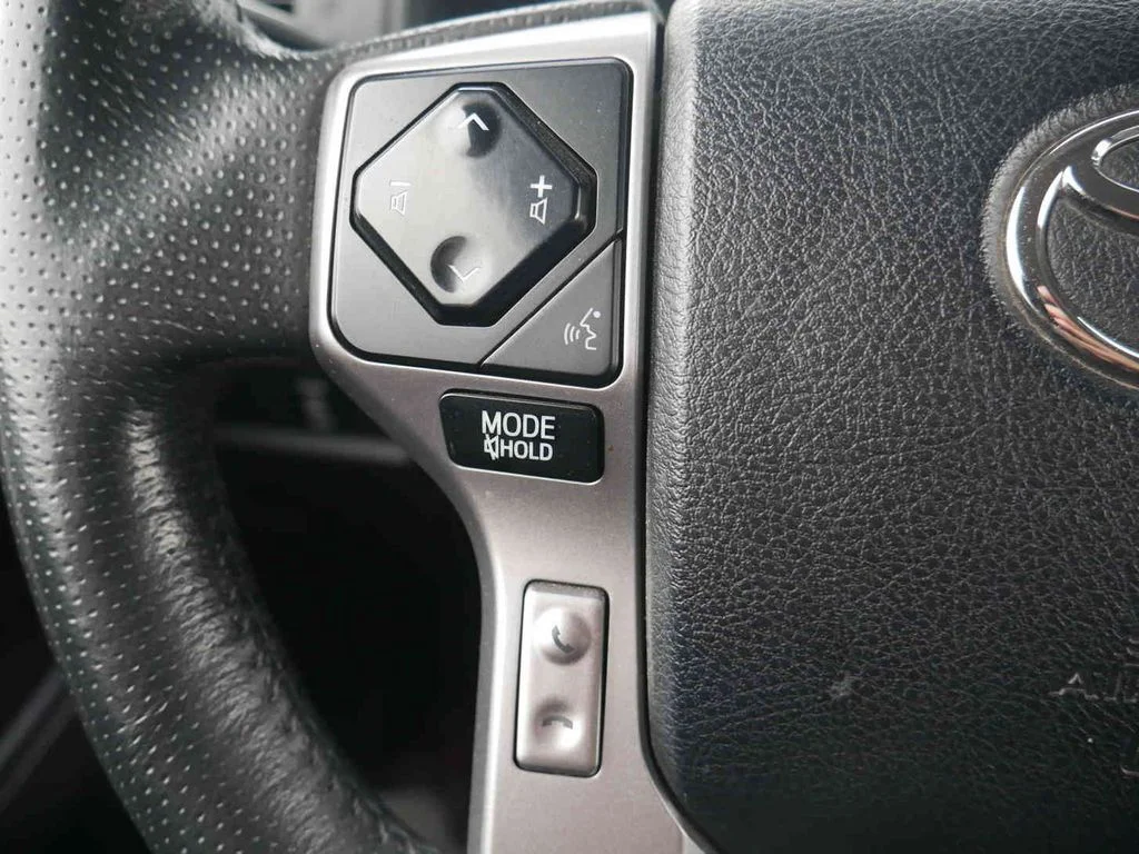 Used 2020 Red Toyota SR5 image 37