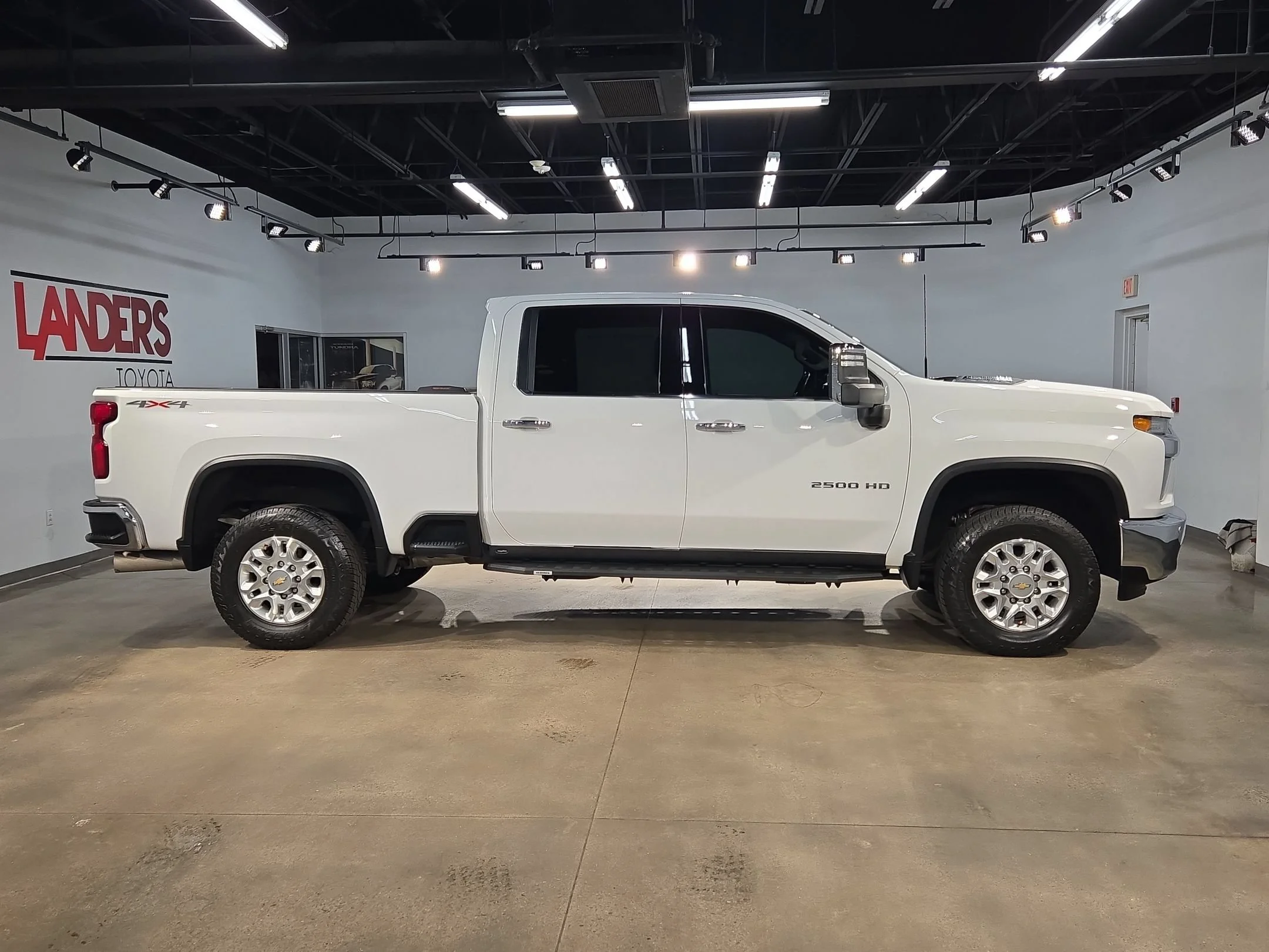 Used 2023 Summit White Chevrolet LTZ image 8