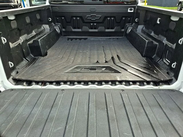 Used 2025 White Chevrolet Work Truck image 28