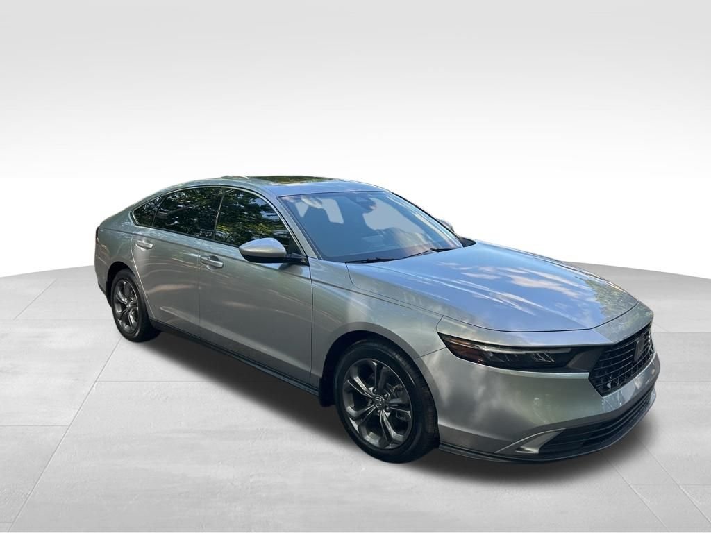 Used 2023 Silver Honda EX image 7