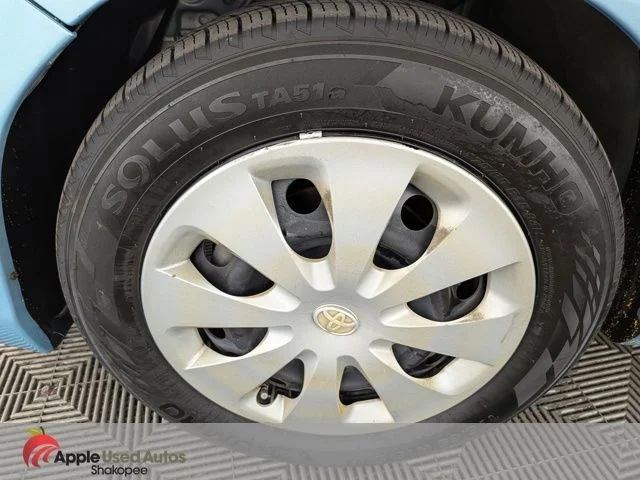Used 2014  Toyota Two image 40