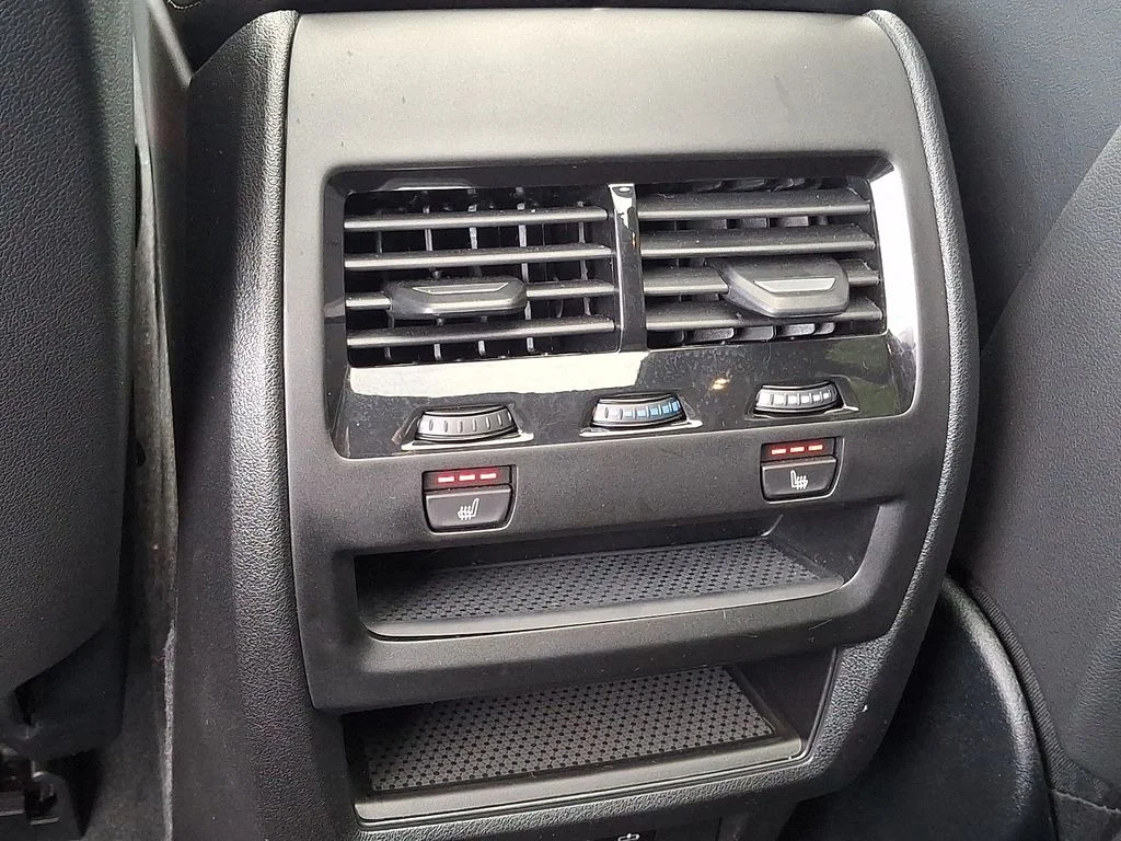 Used 2026 Gray Metallic BMW xDrive40i image 11