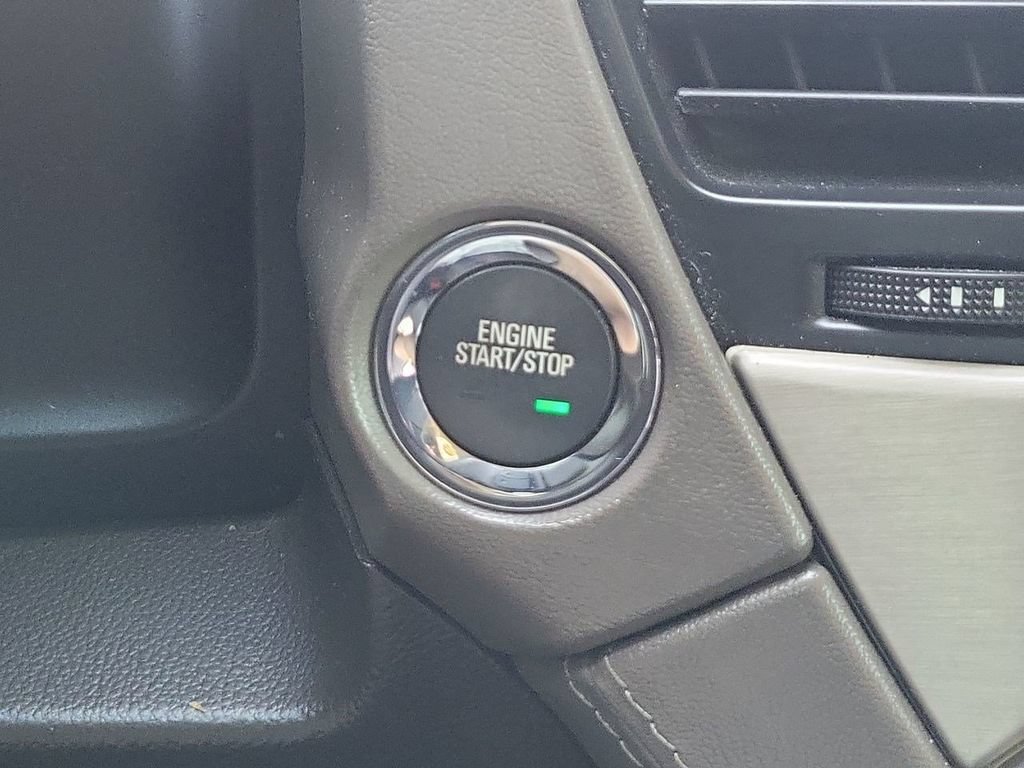 Used 2016 IRIDIUM METALLIC GMC Denali image 23