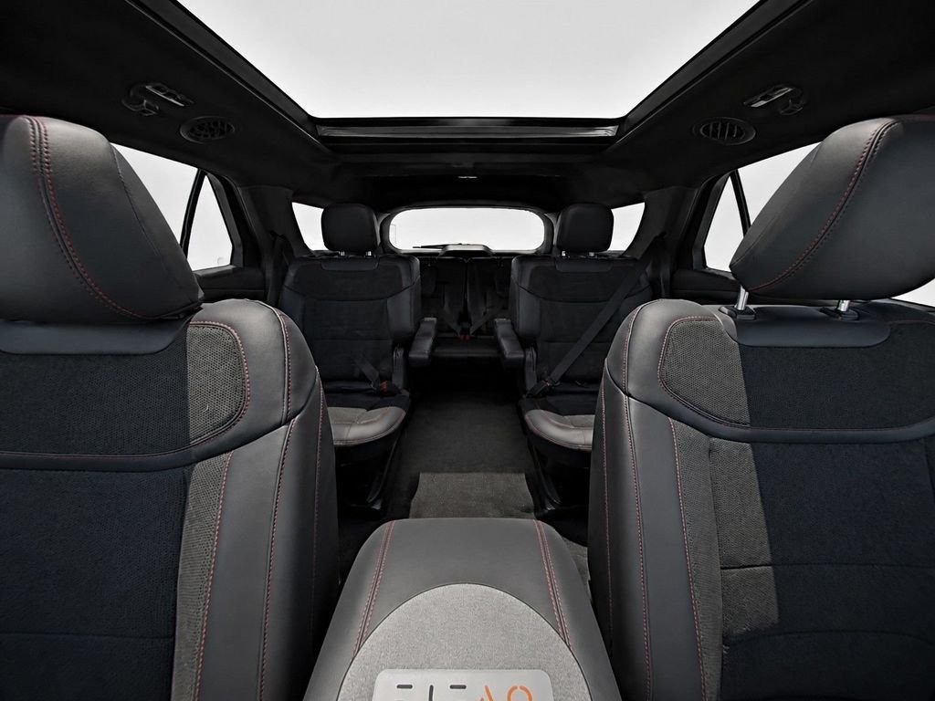 New 2026 Star White Metallic Tri-Coat Ford ST image 17