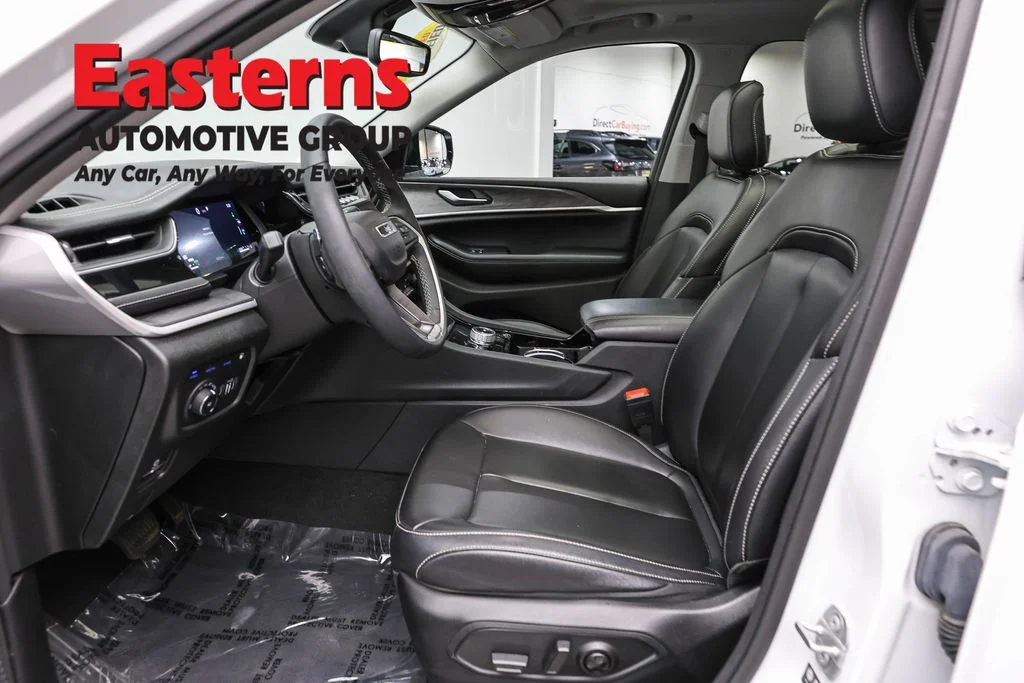 Used 2023 White Jeep 4xe image 14