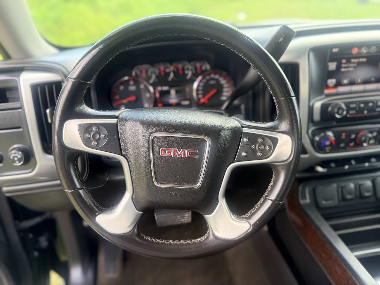 Used 2015 Black GMC SLT 4x2 4dr Crew Cab 5.8 ft. SB image 20
