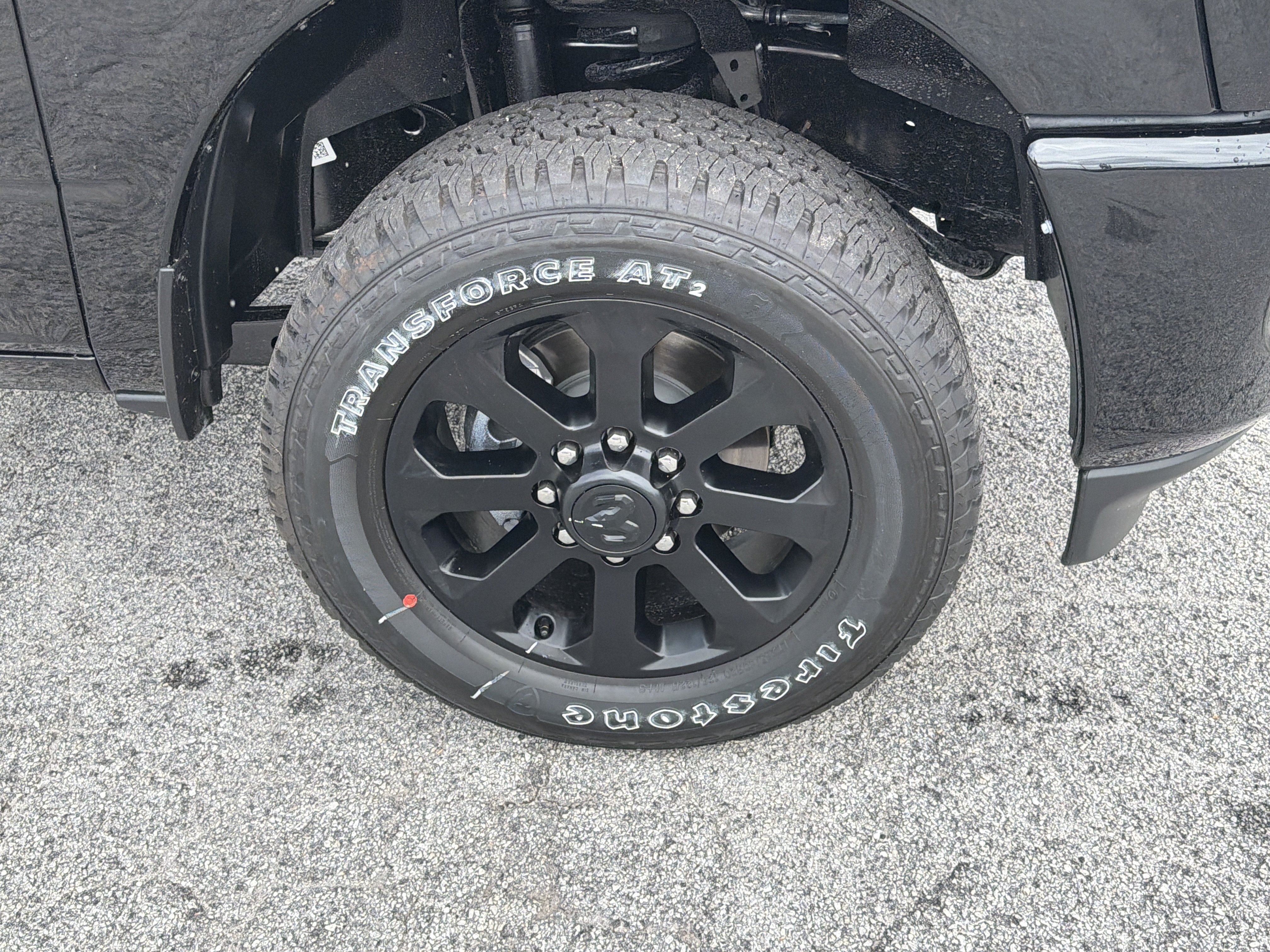 New 2026 Diamond Black Crystal Pearl-Coat Exterior Paint RAM Laramie image 13