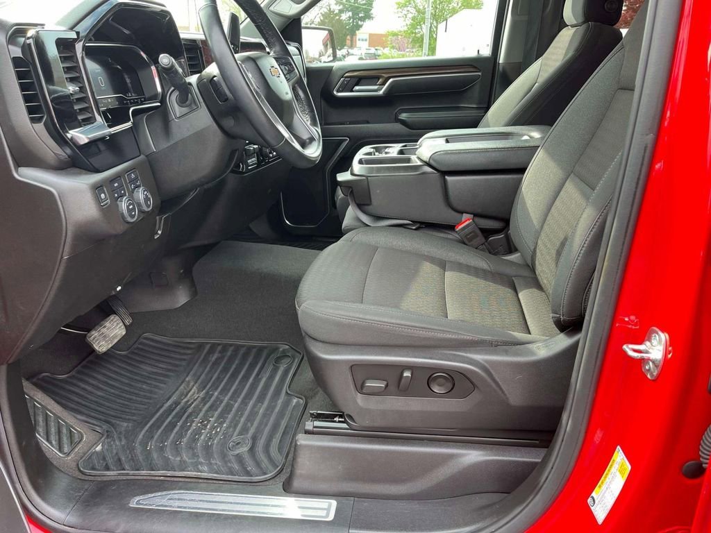Used 2025 Red Hot Chevrolet LT image 27