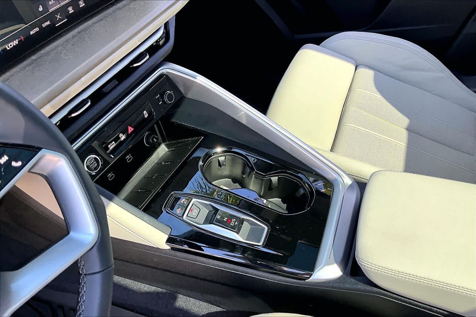 Used 2025 District Green Metallic Audi Prestige image 17