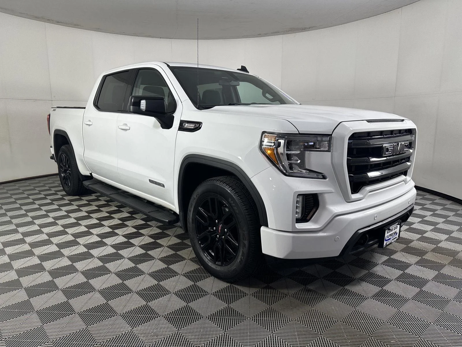 Used 2022 Summit White GMC Elevation image 16