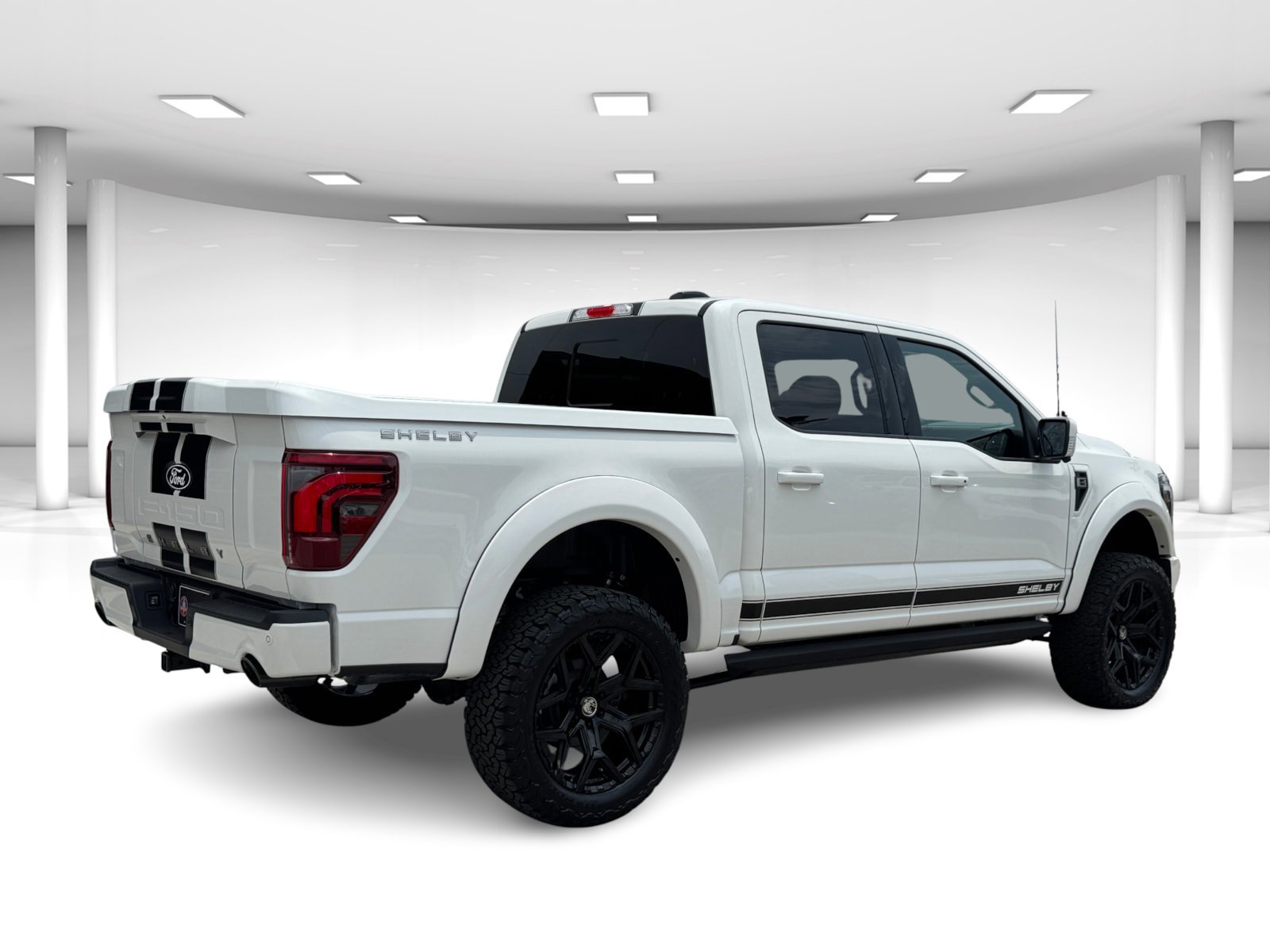 New 2025 Star White Metallic Tri-Coat Ford Lariat® image 4
