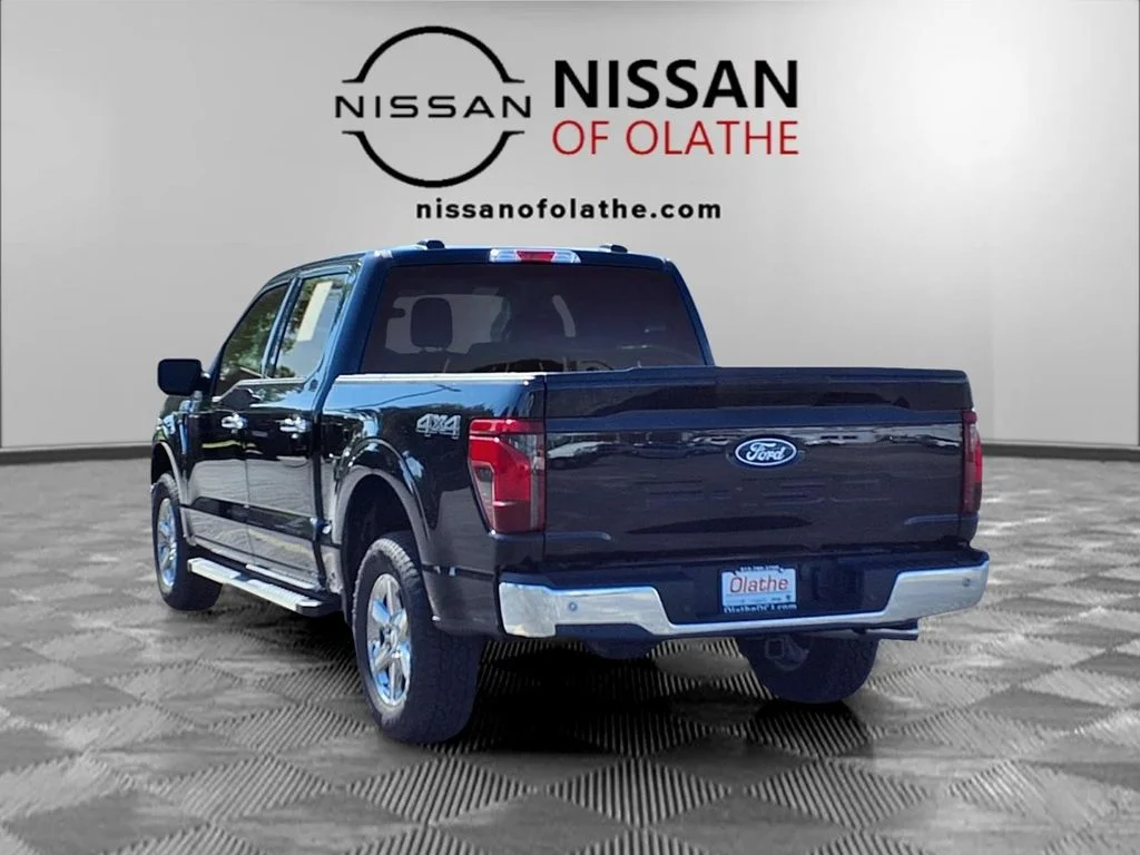 Used 2025 Black Ford XLT image 3