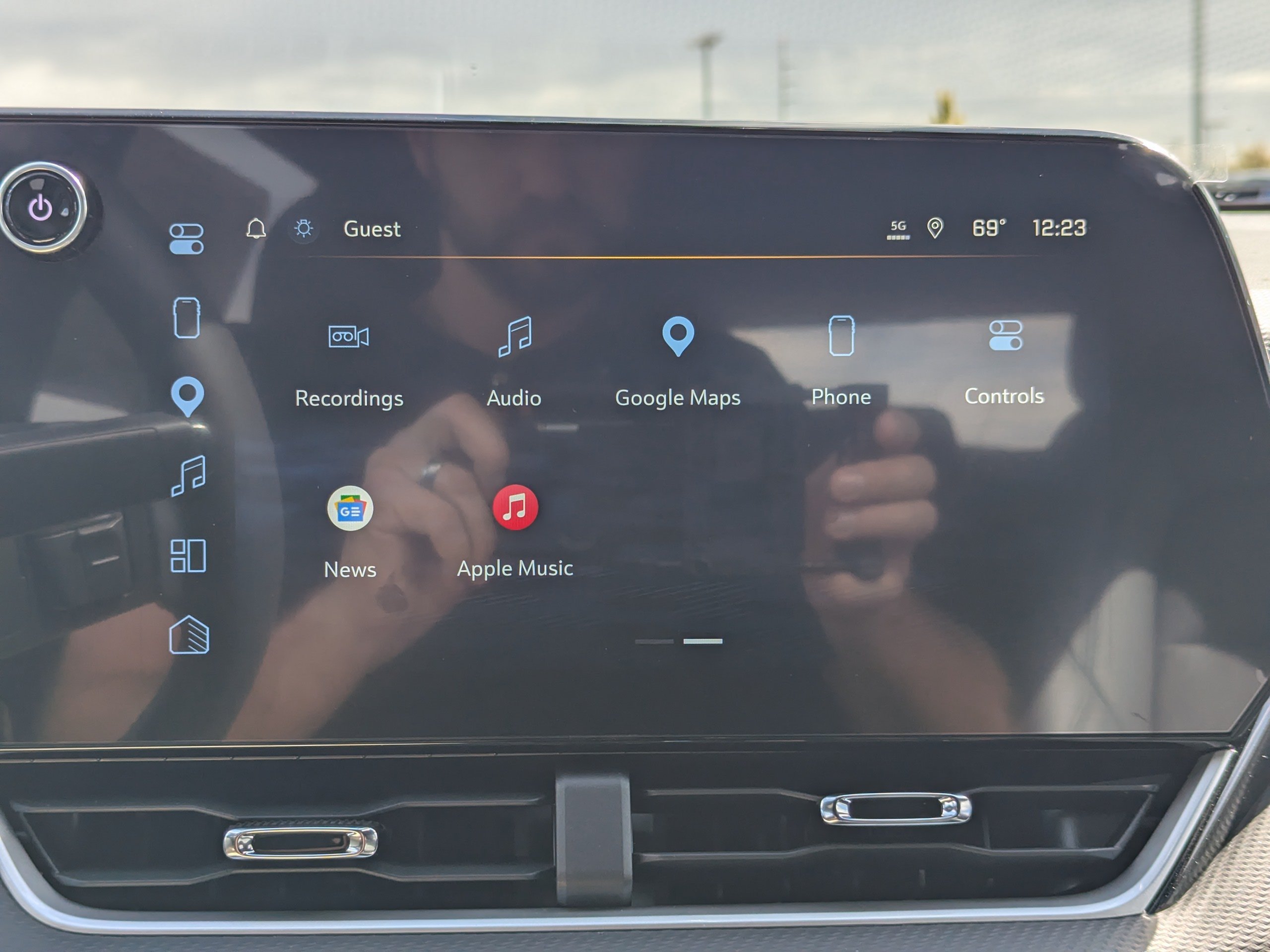 2027 Chevrolet Equinox LT - Photo 21